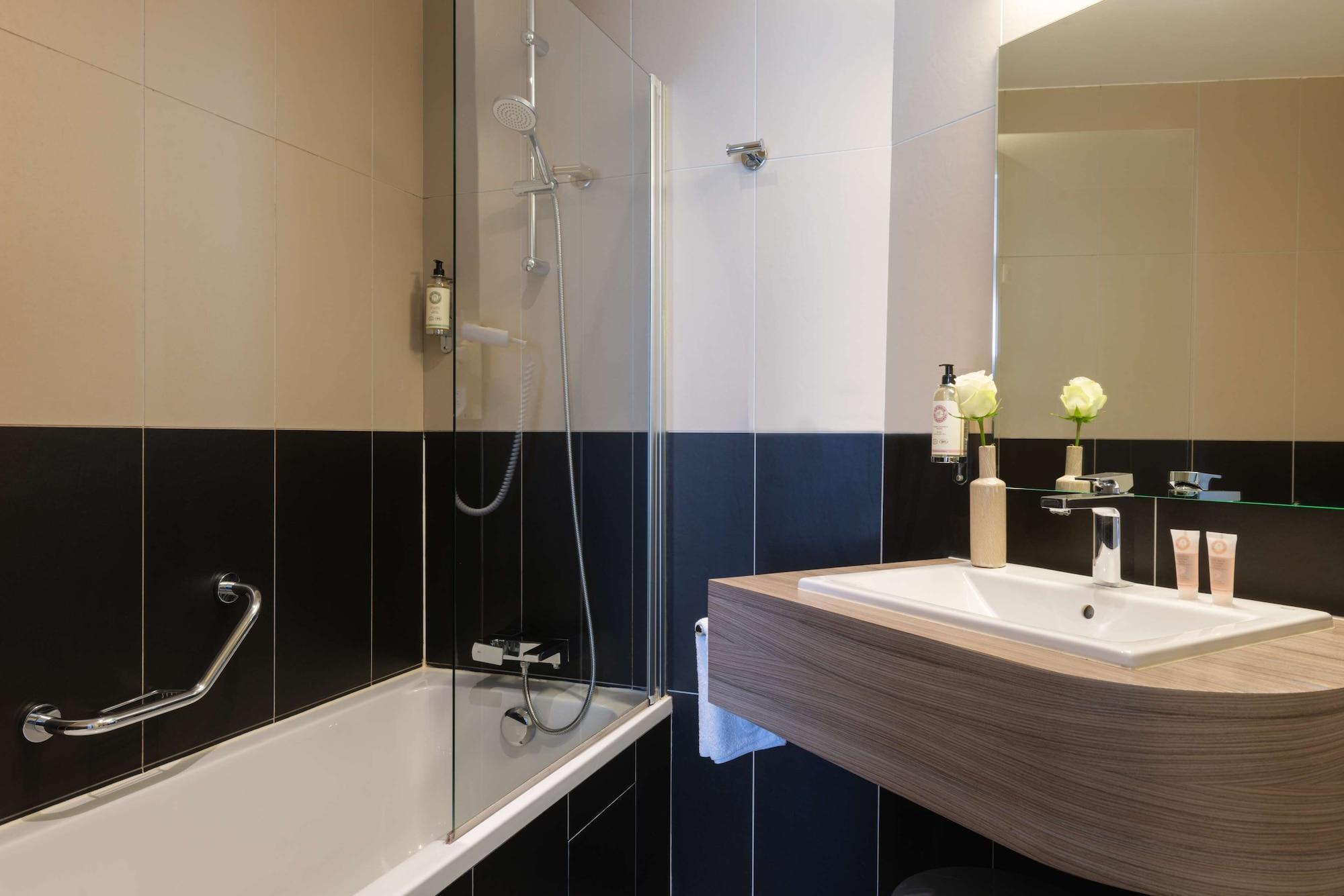 Best Western Paris Porte De Versailles Иси-ле-Мулино Екстериор снимка
